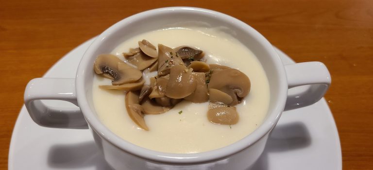 築地で味わう四季折々の極上鮮魚と伝統の職人技 築地で味わう四季折々の極上鮮魚と伝統の職人技